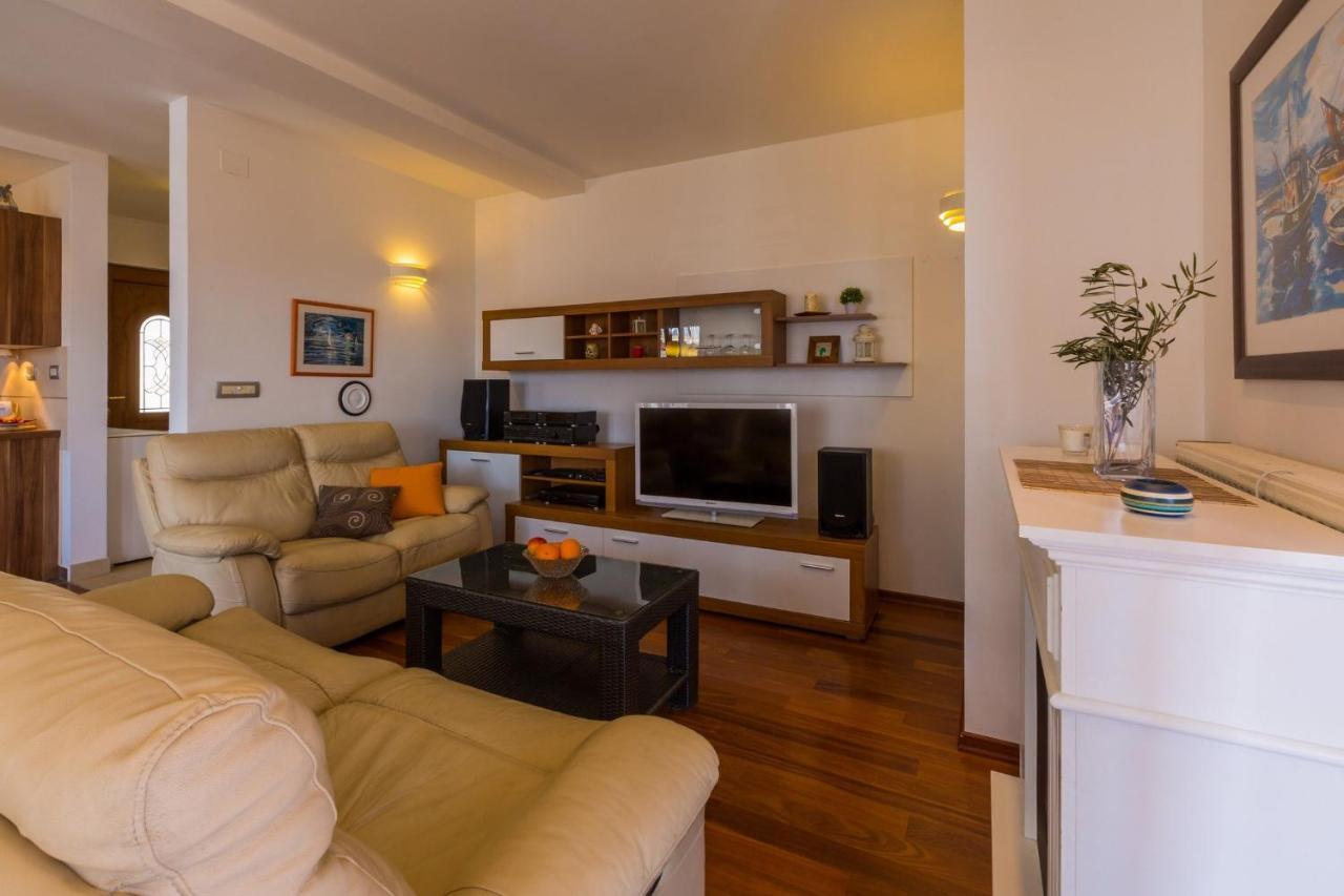 Apartment Egita Crikvenica Exteriör bild